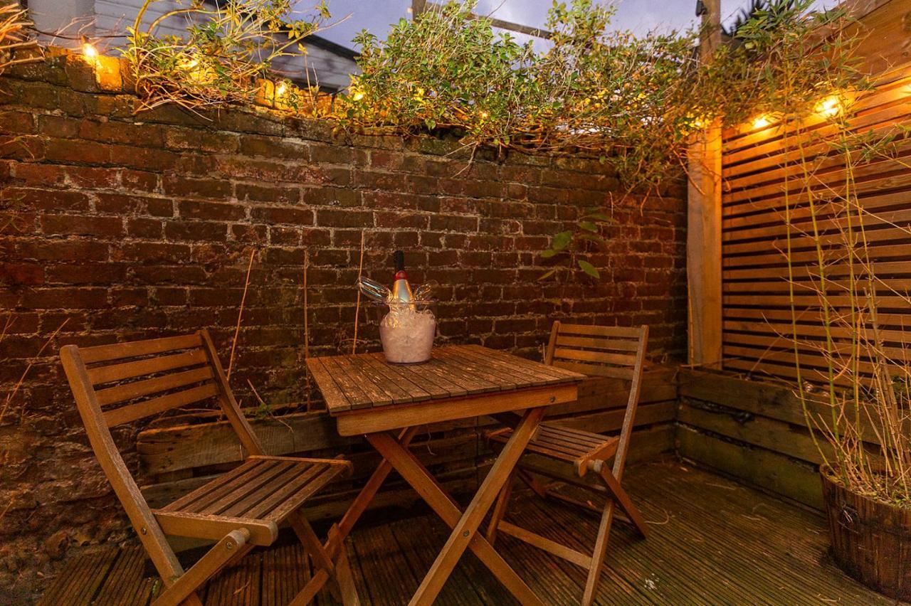 Stylish & Cosy Margate Escape With Hot Tub And Log Burner Dogs Welcome Exteriér fotografie