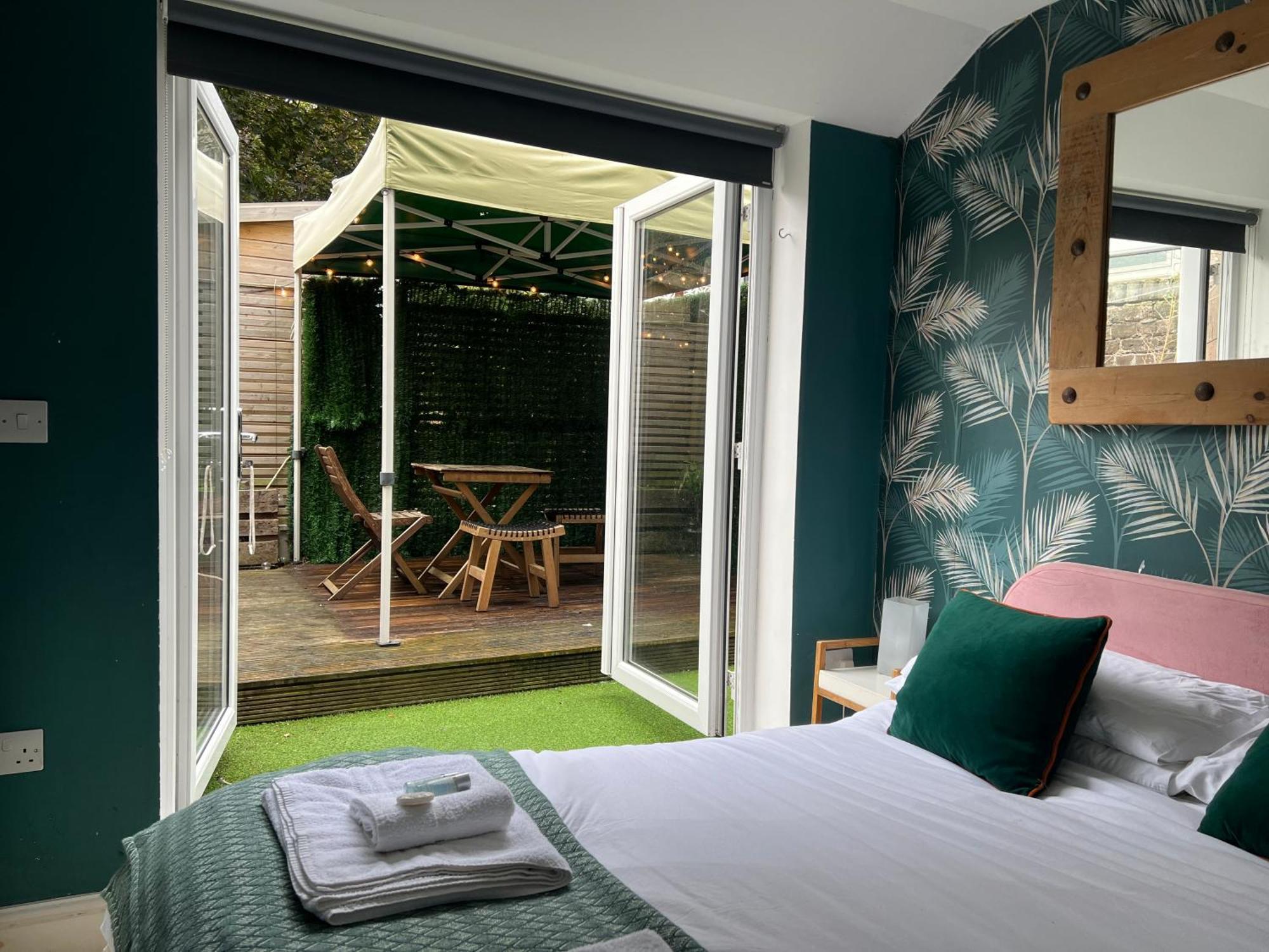 Stylish & Cosy Margate Escape With Hot Tub And Log Burner Dogs Welcome Exteriér fotografie
