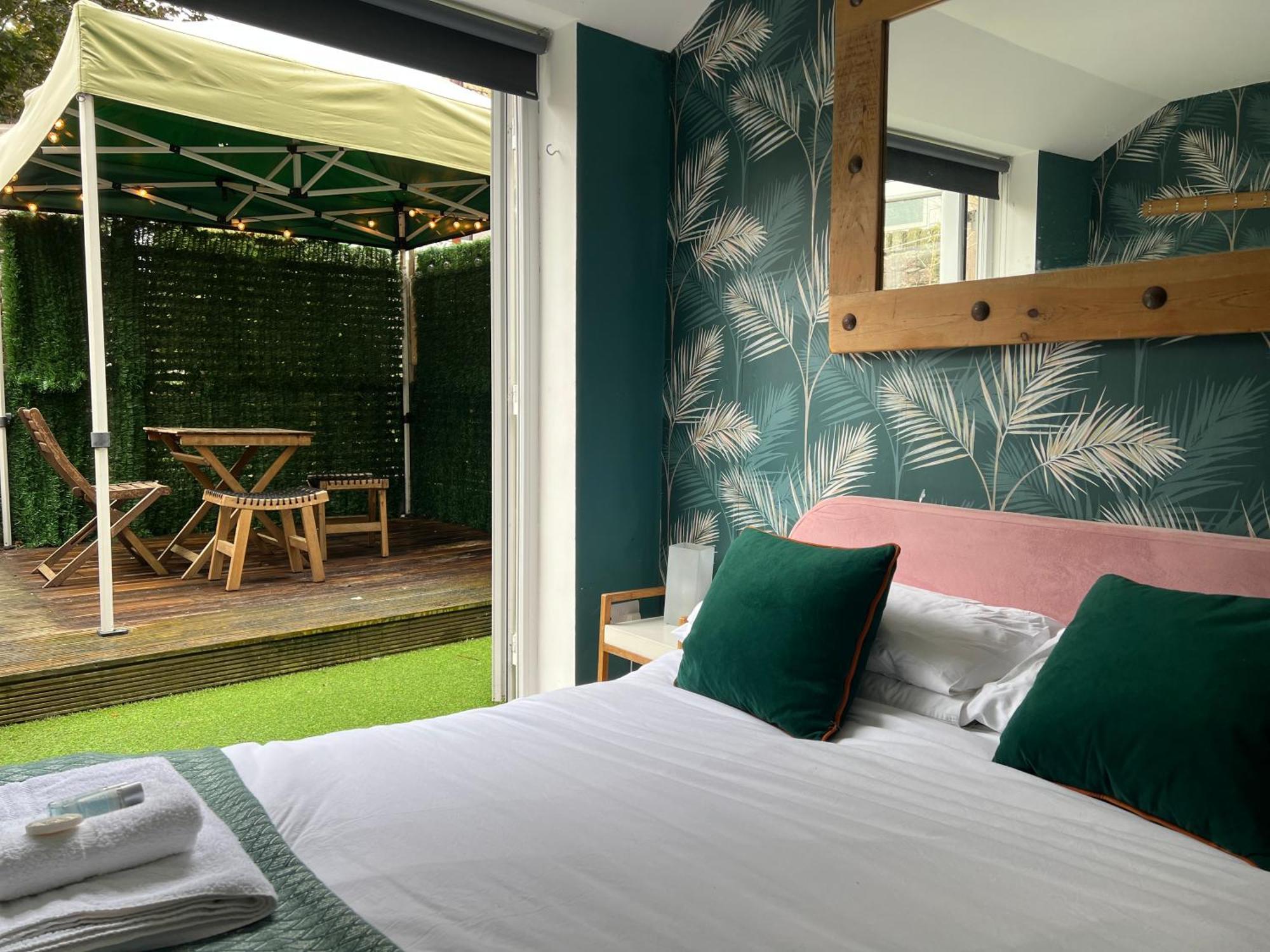 Stylish & Cosy Margate Escape With Hot Tub And Log Burner Dogs Welcome Exteriér fotografie