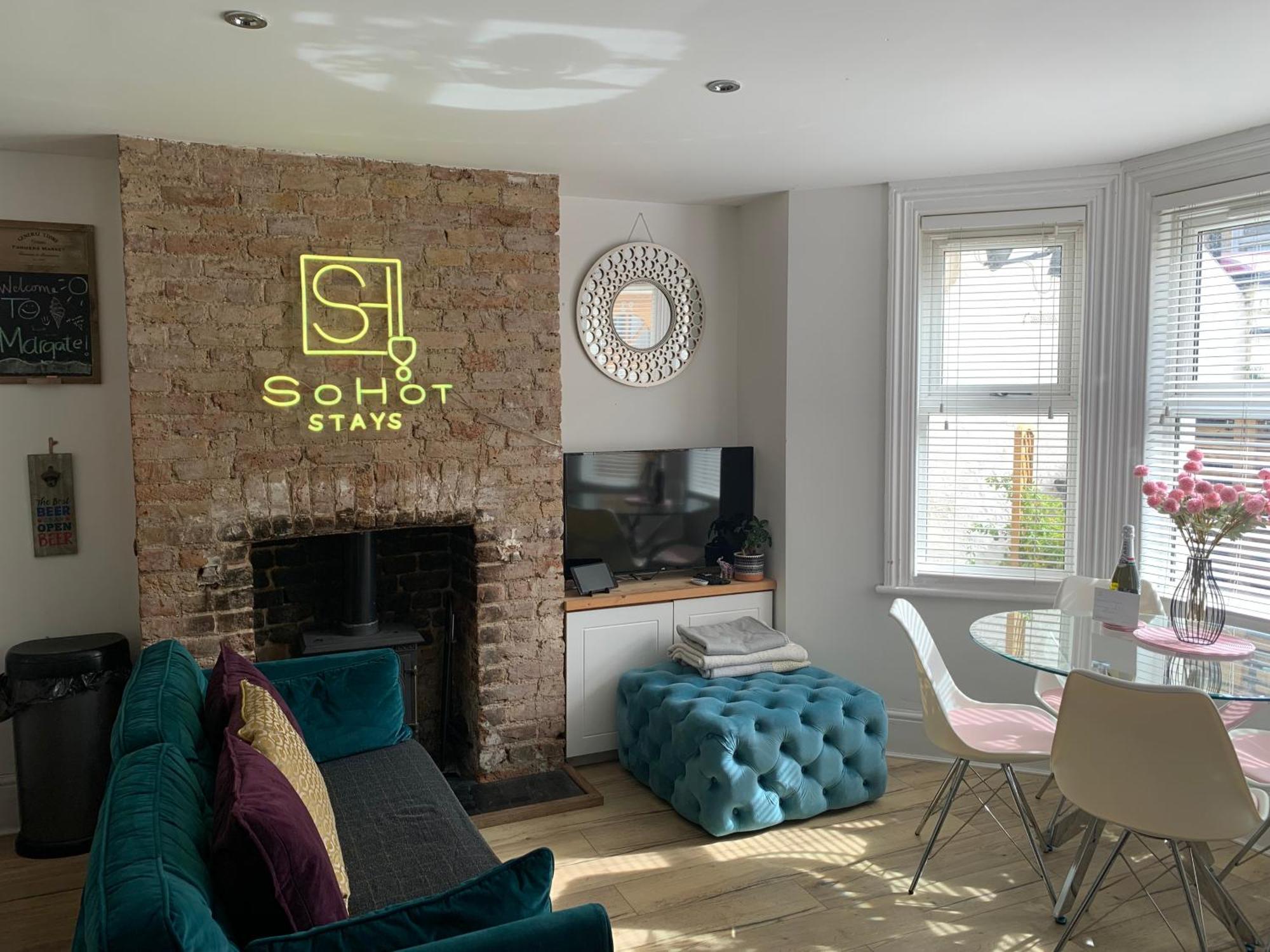 Stylish & Cosy Margate Escape With Hot Tub And Log Burner Dogs Welcome Exteriér fotografie